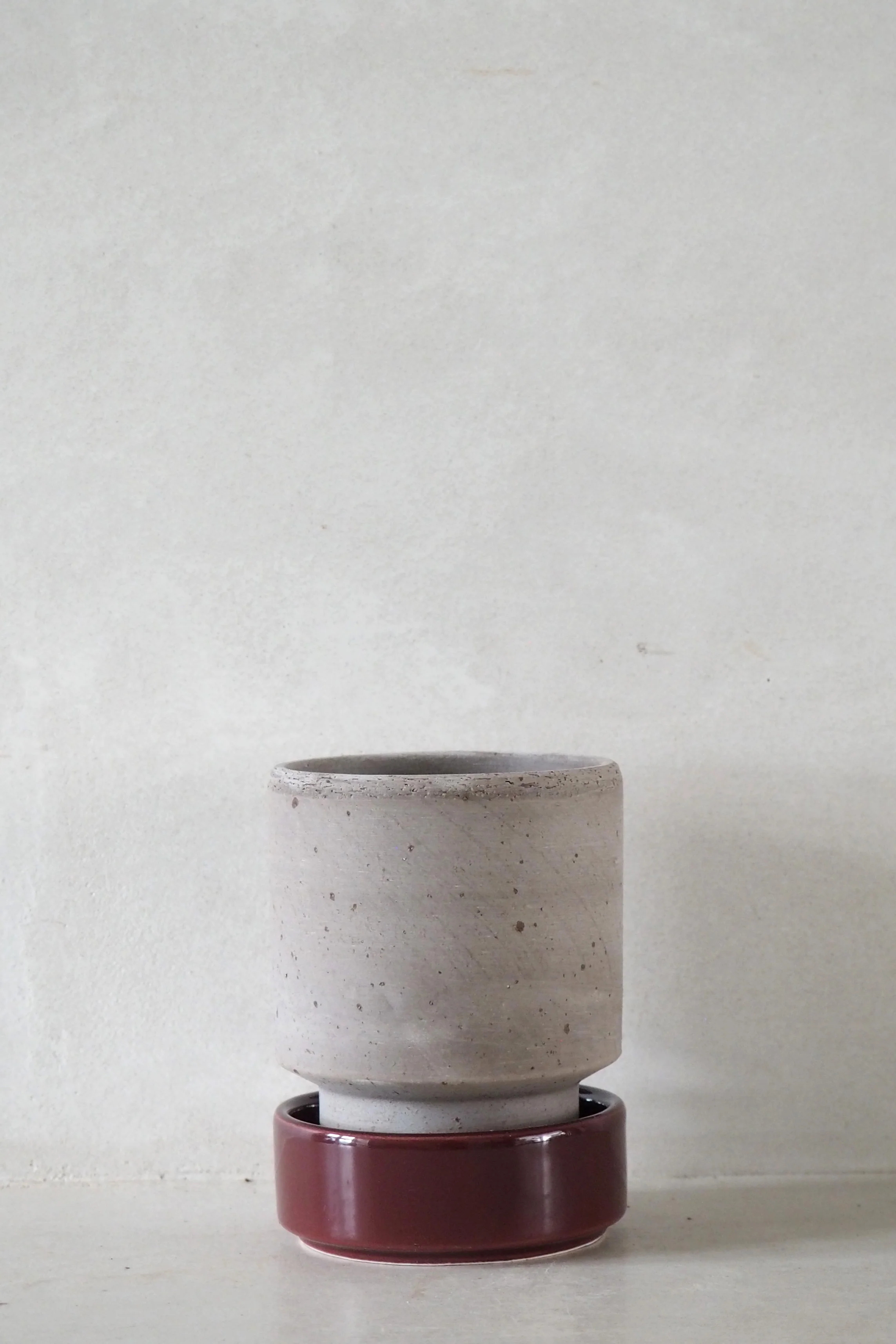 Hoff krukke, raw grey + Burgundy underskål